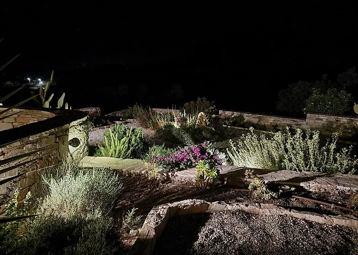 Flintstones Summer House - * Mikri Vigla