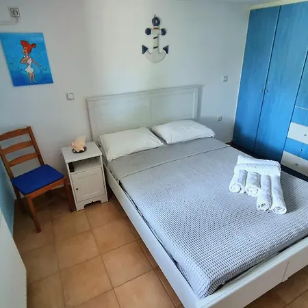 Vakantiehuis Flintstones Summer House - *