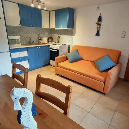 Flintstones Summer House -