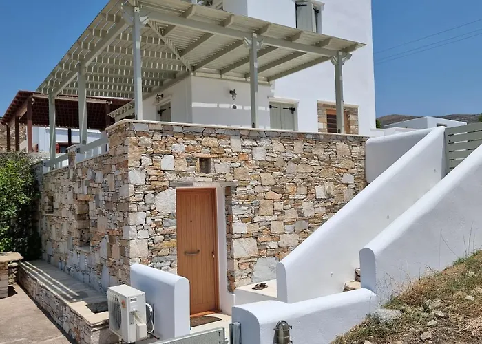 Flintstones Summer House - *